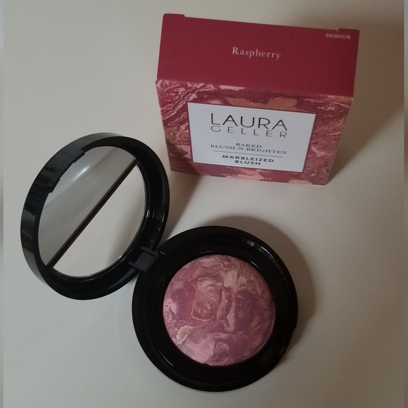 🦋 Laura Geller Baked Blush-N-Brighten Marbleized Blush (In Raspberry) - Picture 2 of 12